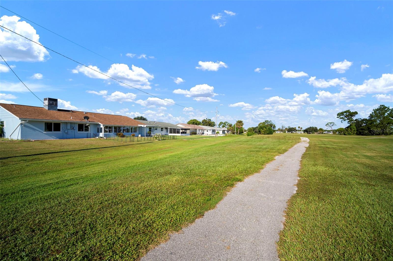 609 FOX HILLS DR, SUN CITY CENTER, FL — photo 40