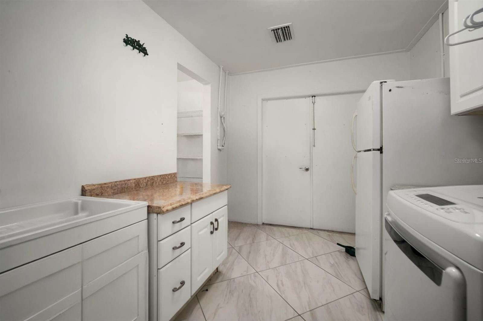 609 FOX HILLS DR, SUN CITY CENTER, FL — photo 26