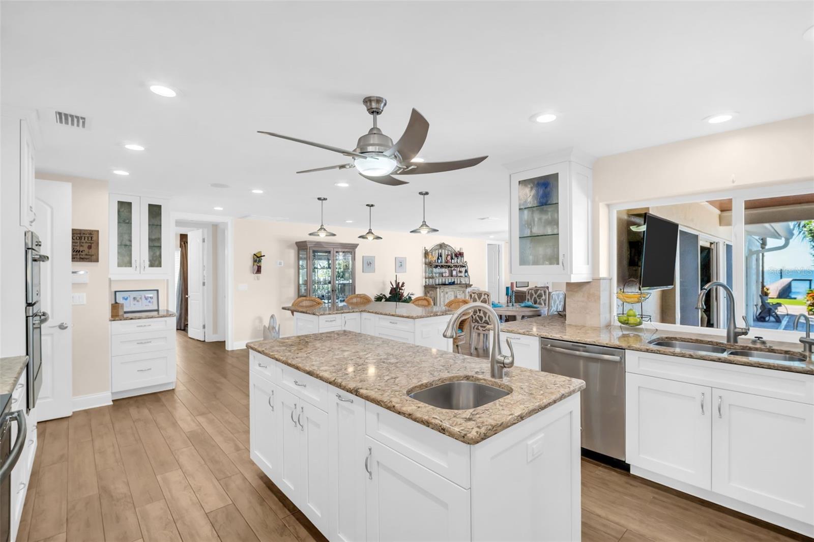 1100 FRIENDLY WAY S, ST PETERSBURG, FL — photo 7