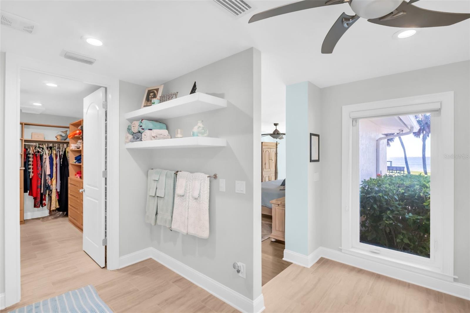 1100 FRIENDLY WAY S, ST PETERSBURG, FL — photo 14