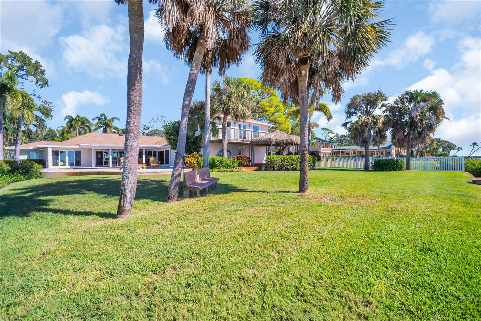 1100 FRIENDLY WAY S, ST PETERSBURG, FL — photo 45