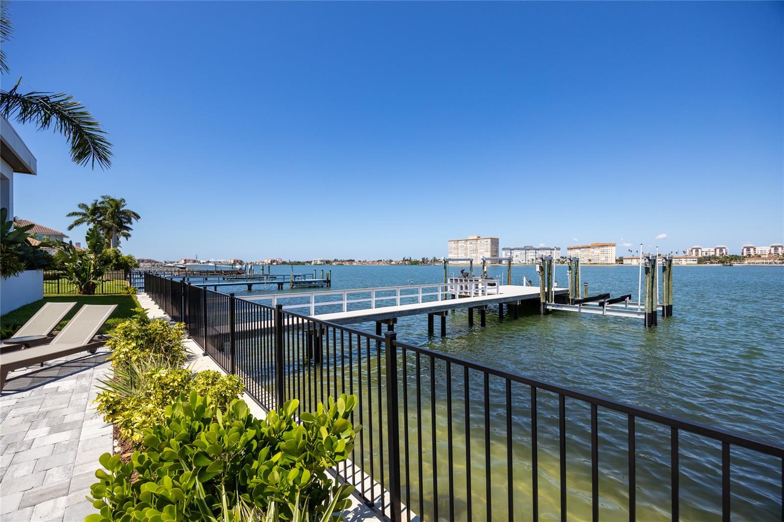 5237 61ST AVE S, ST PETERSBURG, FL — photo 75