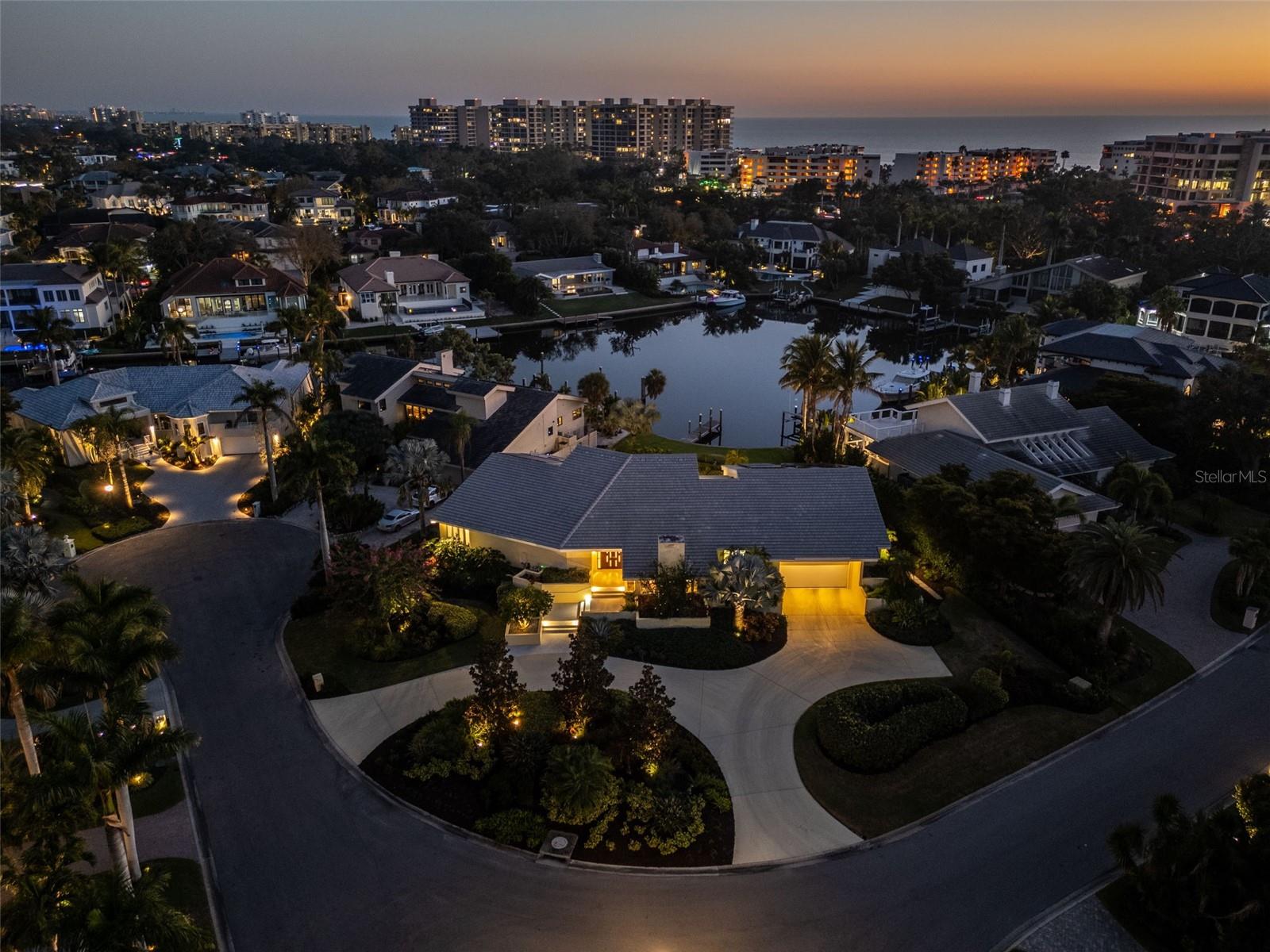 1571 HARBOR CAY LN, LONGBOAT KEY, FL — photo 2