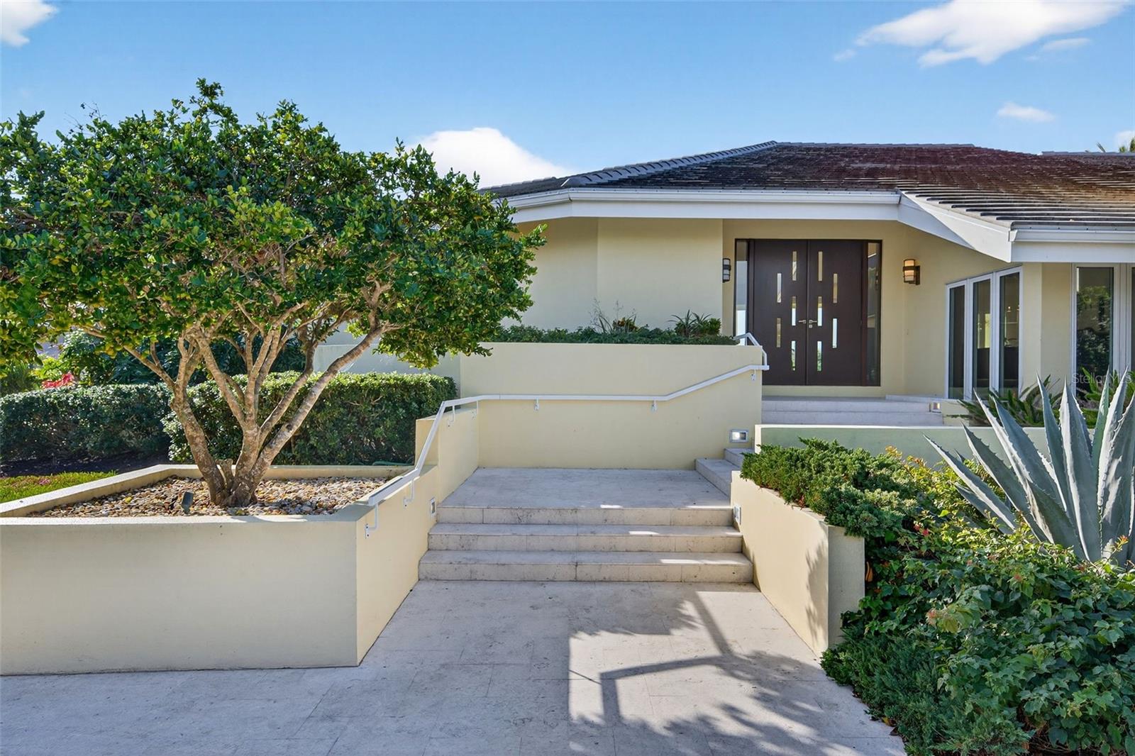 1571 HARBOR CAY LN, LONGBOAT KEY, FL — photo 14