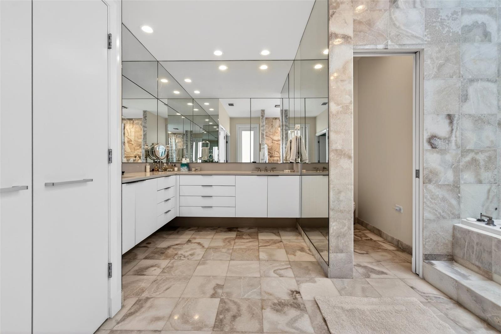 1571 HARBOR CAY LN, LONGBOAT KEY, FL — photo 40