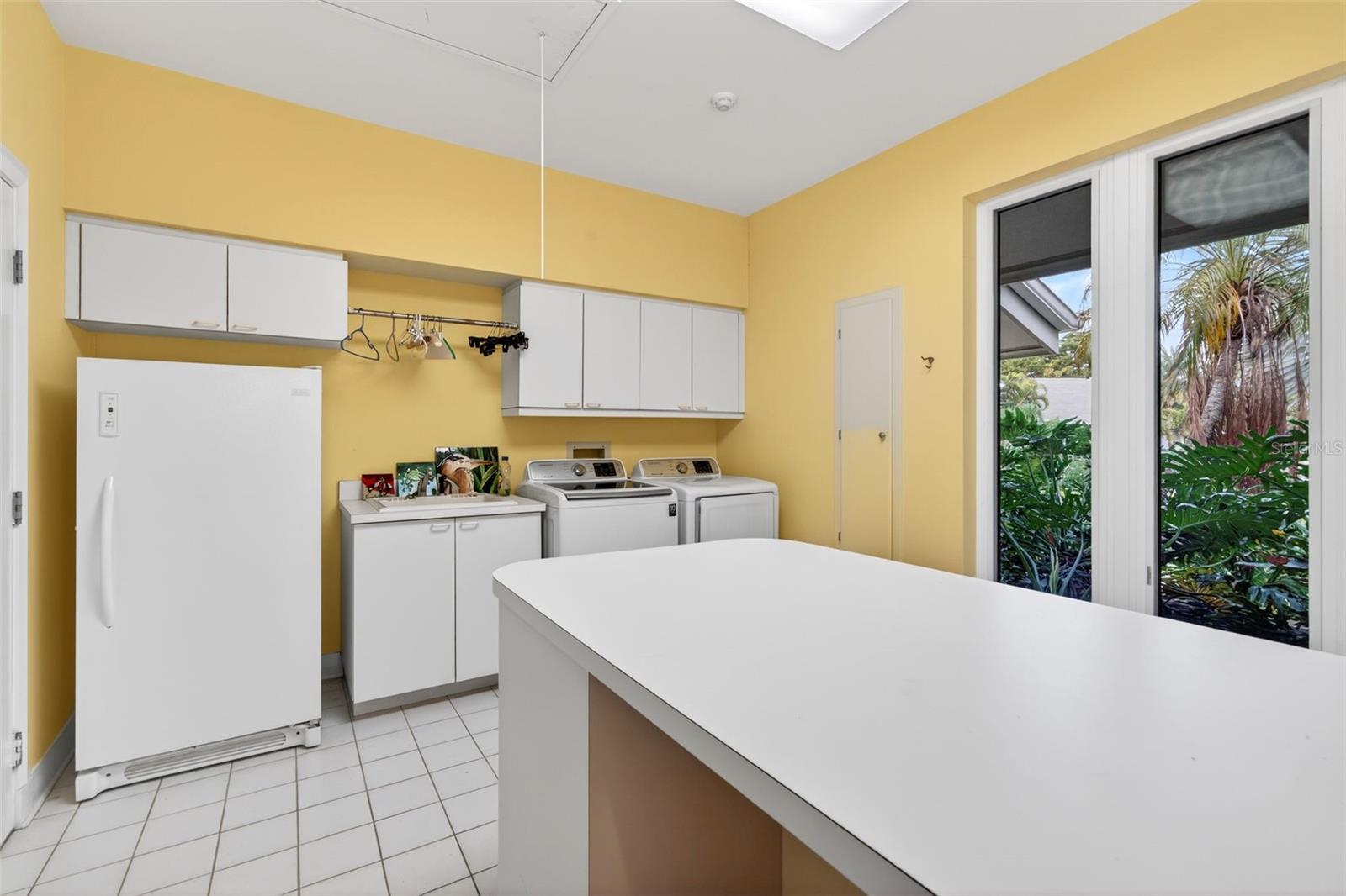 1571 HARBOR CAY LN, LONGBOAT KEY, FL — photo 44