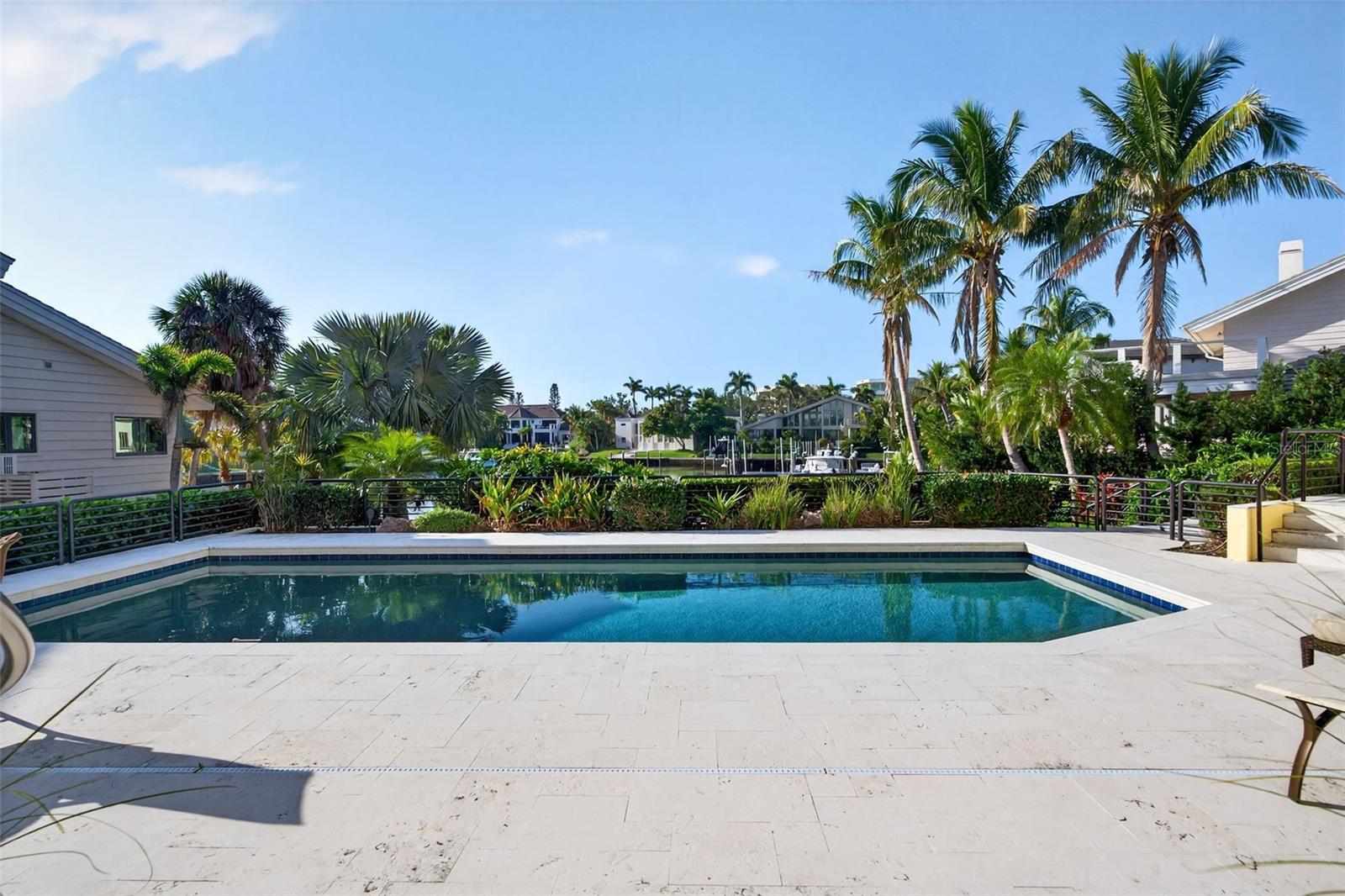 1571 HARBOR CAY LN, LONGBOAT KEY, FL — photo 60