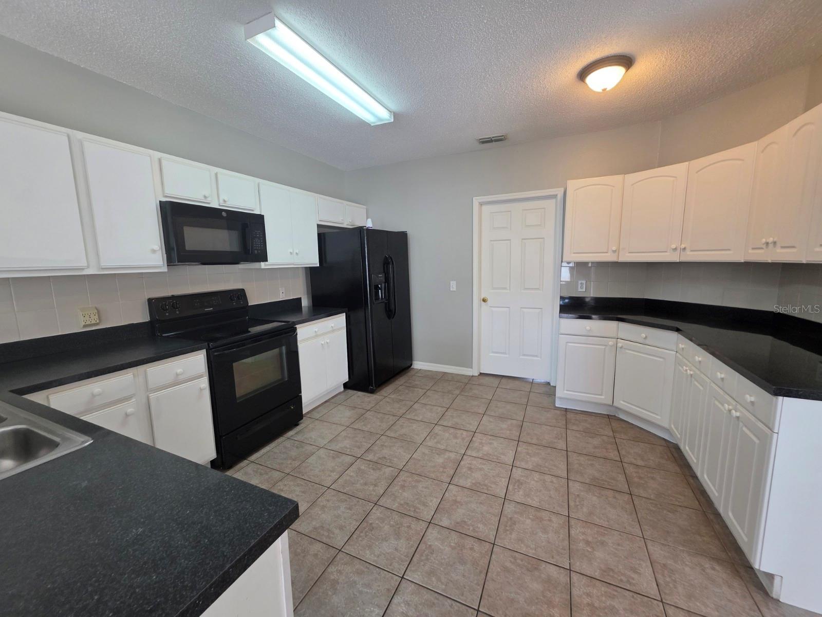 579 KILIMANJARO DR, KISSIMMEE, FL — photo 5
