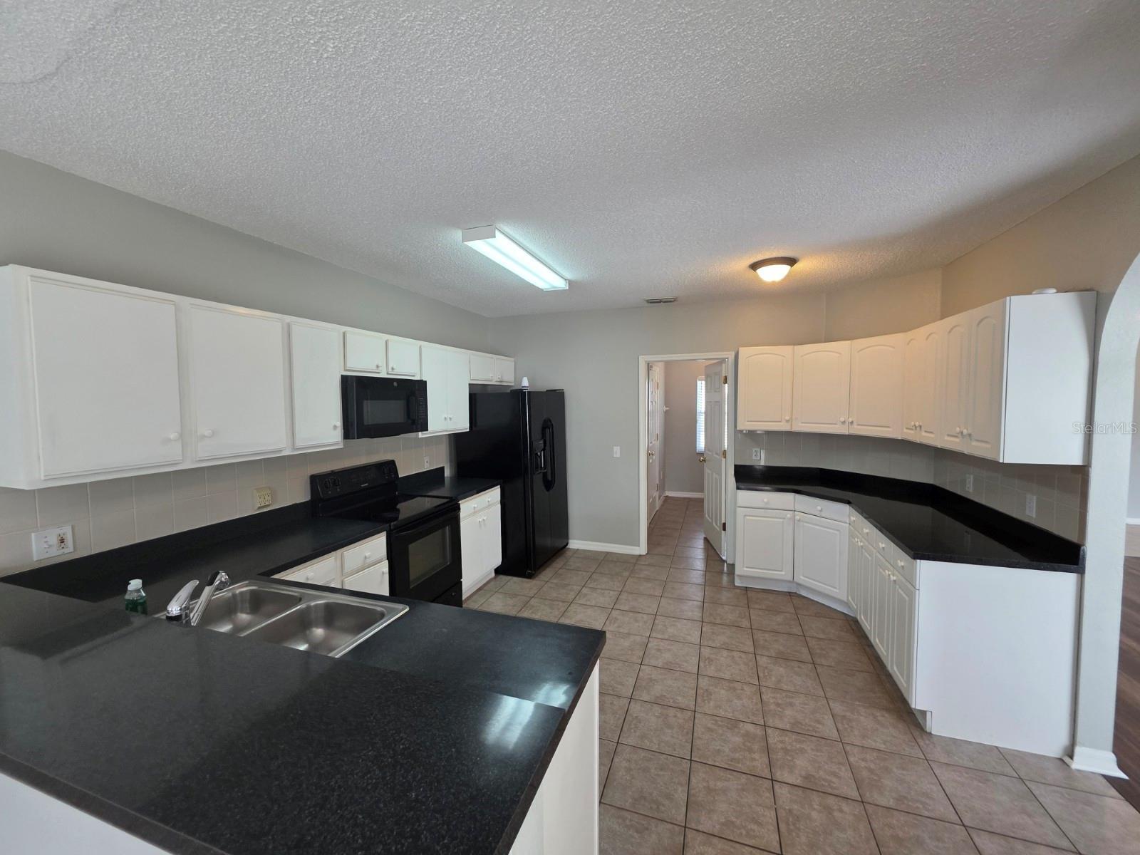 579 KILIMANJARO DR, KISSIMMEE, FL — photo 7