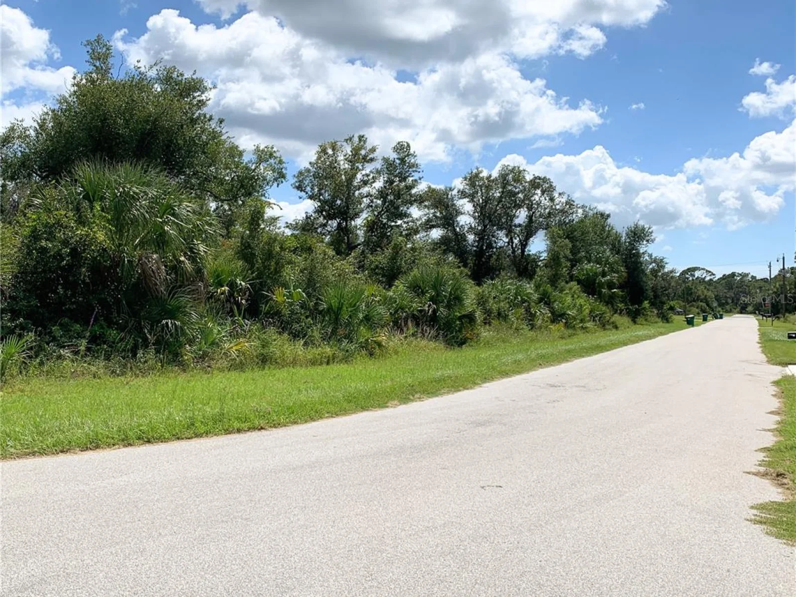2120 LORRAINE DR, PORT CHARLOTTE, FL — photo 2