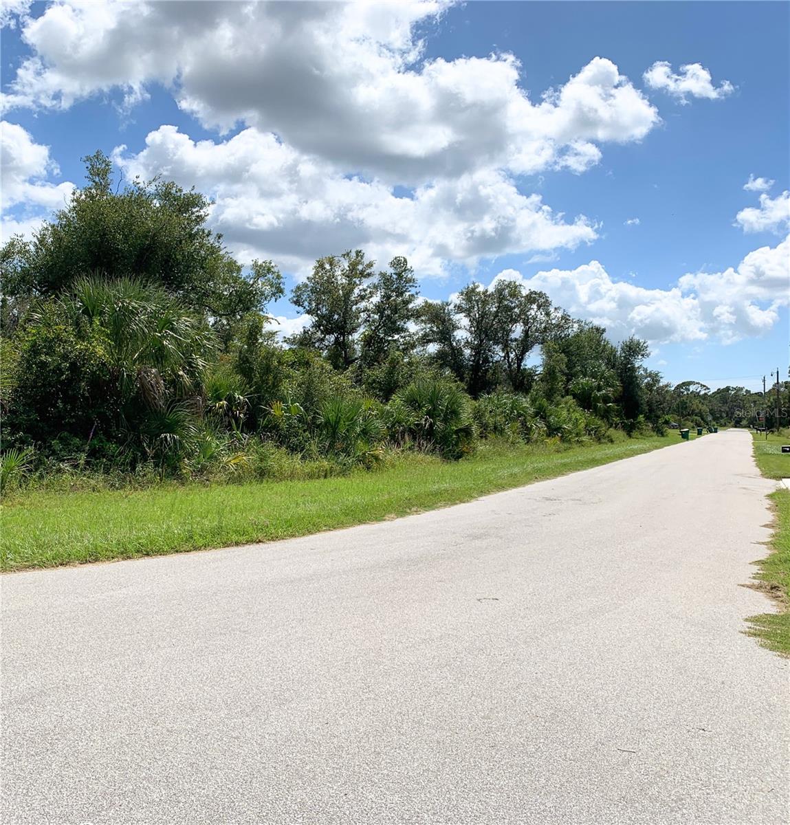 2120 LORRAINE DR, PORT CHARLOTTE, FL