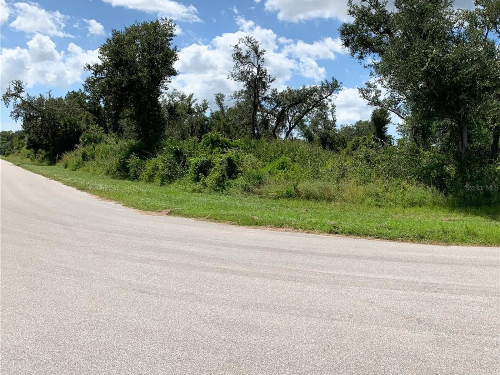 2096 LORRAINE DR, PORT CHARLOTTE, FL — photo 3