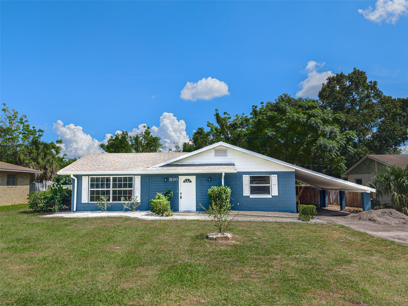830 N SUNSET DR, MOUNT DORA, FL