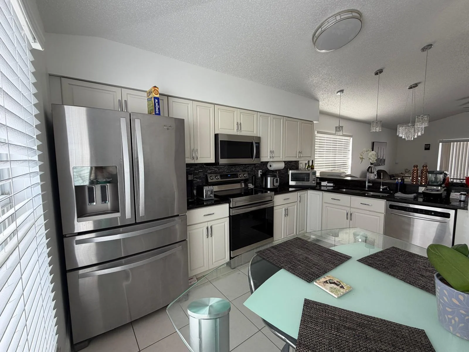 2558 E CHATMAN CIR, KISSIMMEE, FL — photo 11