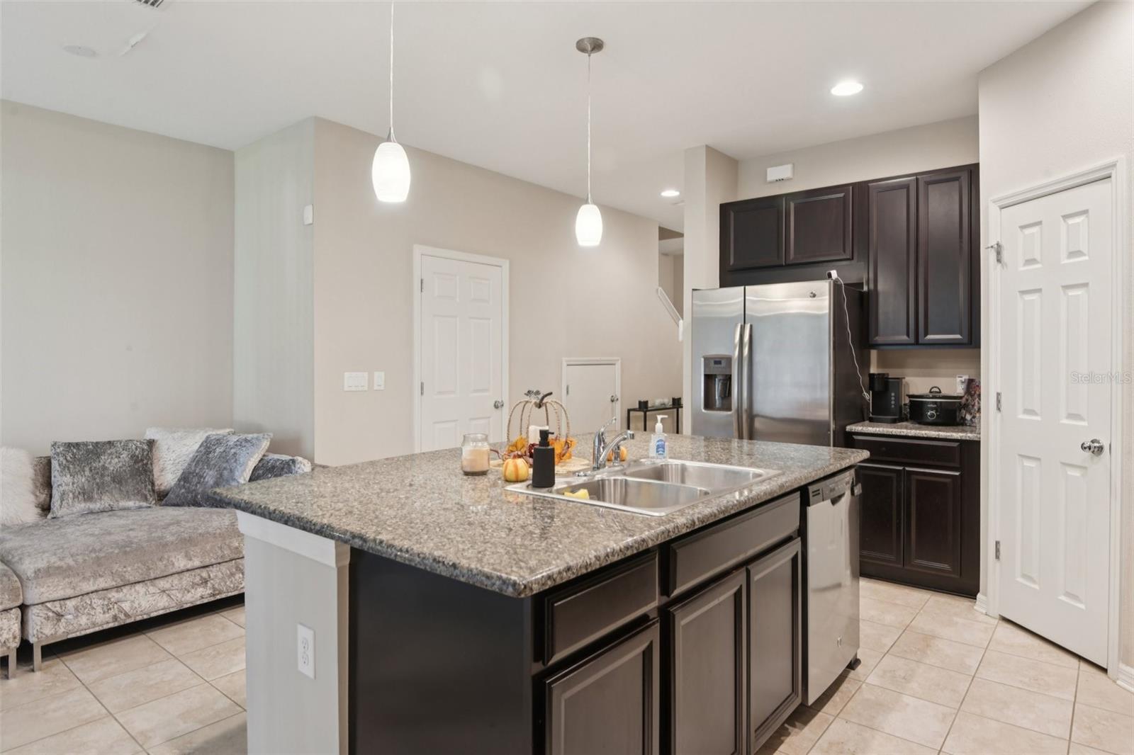 7046 TOWNE LAKE RD, RIVERVIEW, FL — photo 7