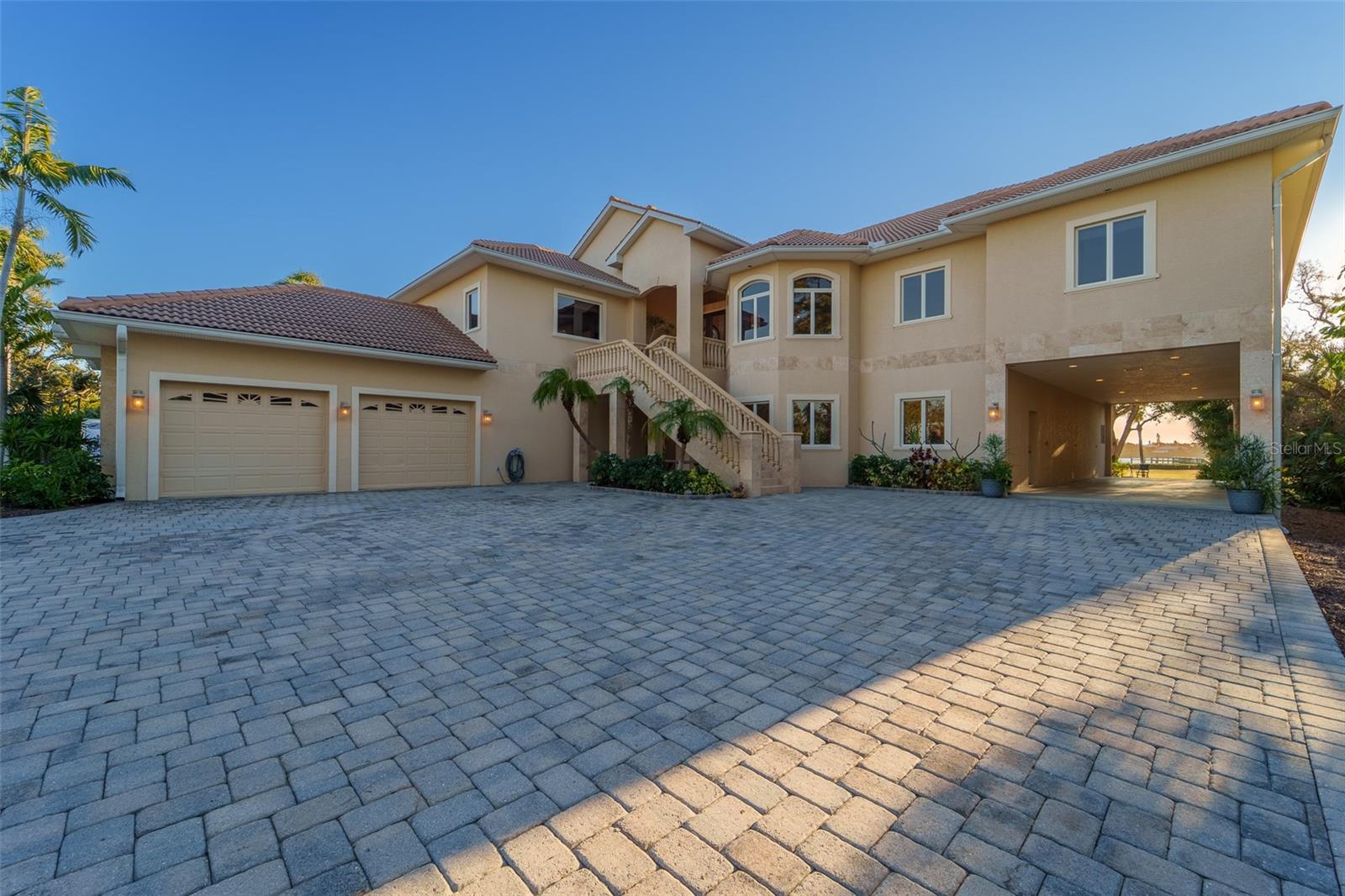 1930 BAYSHORE DR, ENGLEWOOD, FL — photo 2