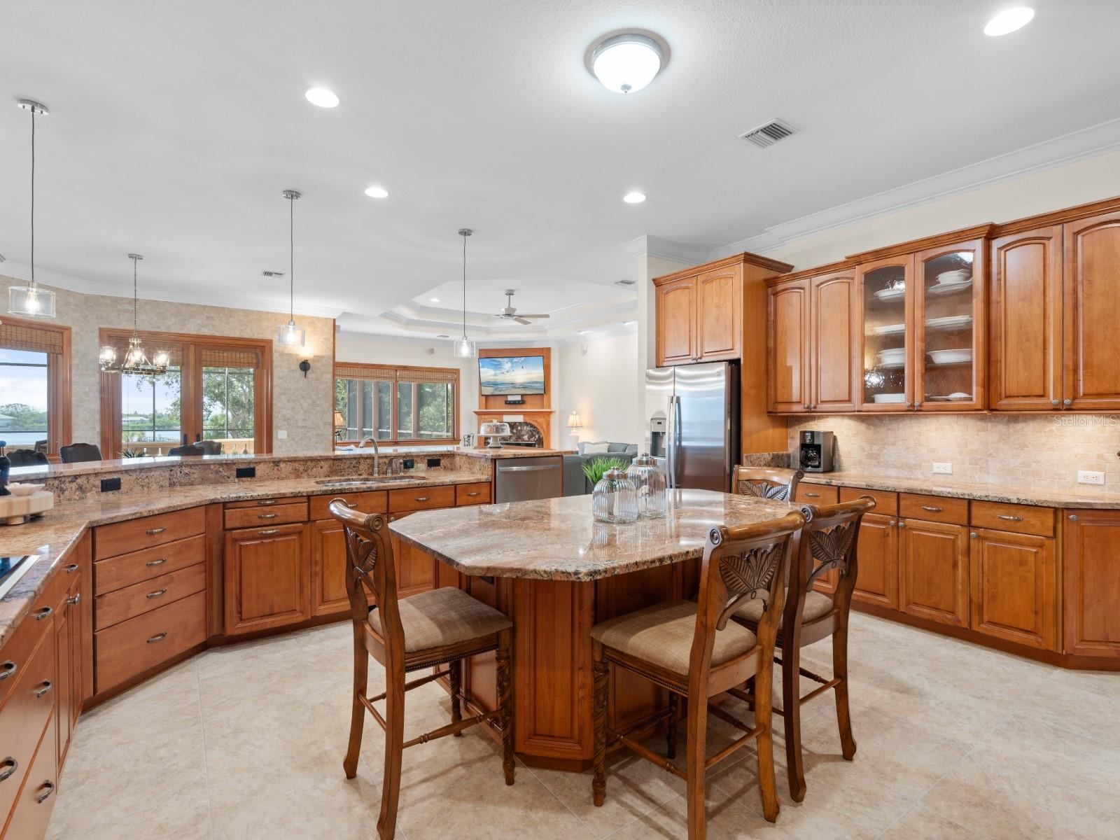 1930 BAYSHORE DR, ENGLEWOOD, FL — photo 34
