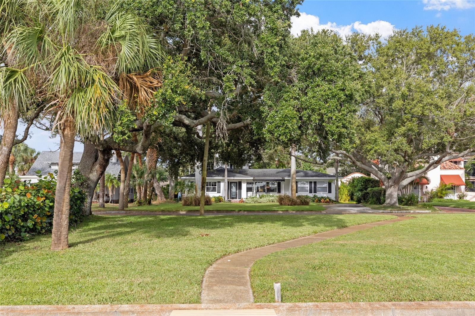 311 SUNSET DR N, ST PETERSBURG, FL — photo 12