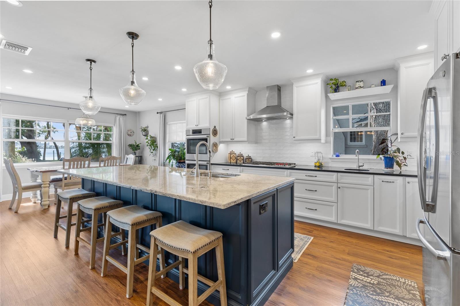 311 SUNSET DR N, ST PETERSBURG, FL — photo 22