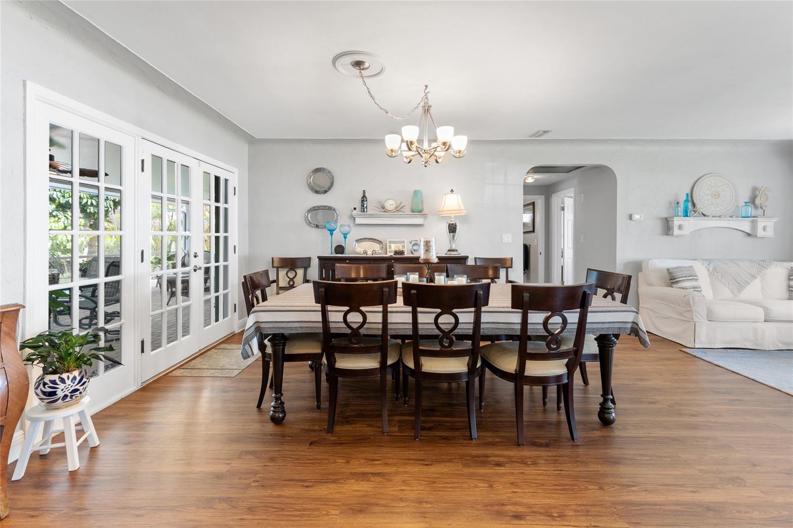 311 SUNSET DR N, ST PETERSBURG, FL — photo 28