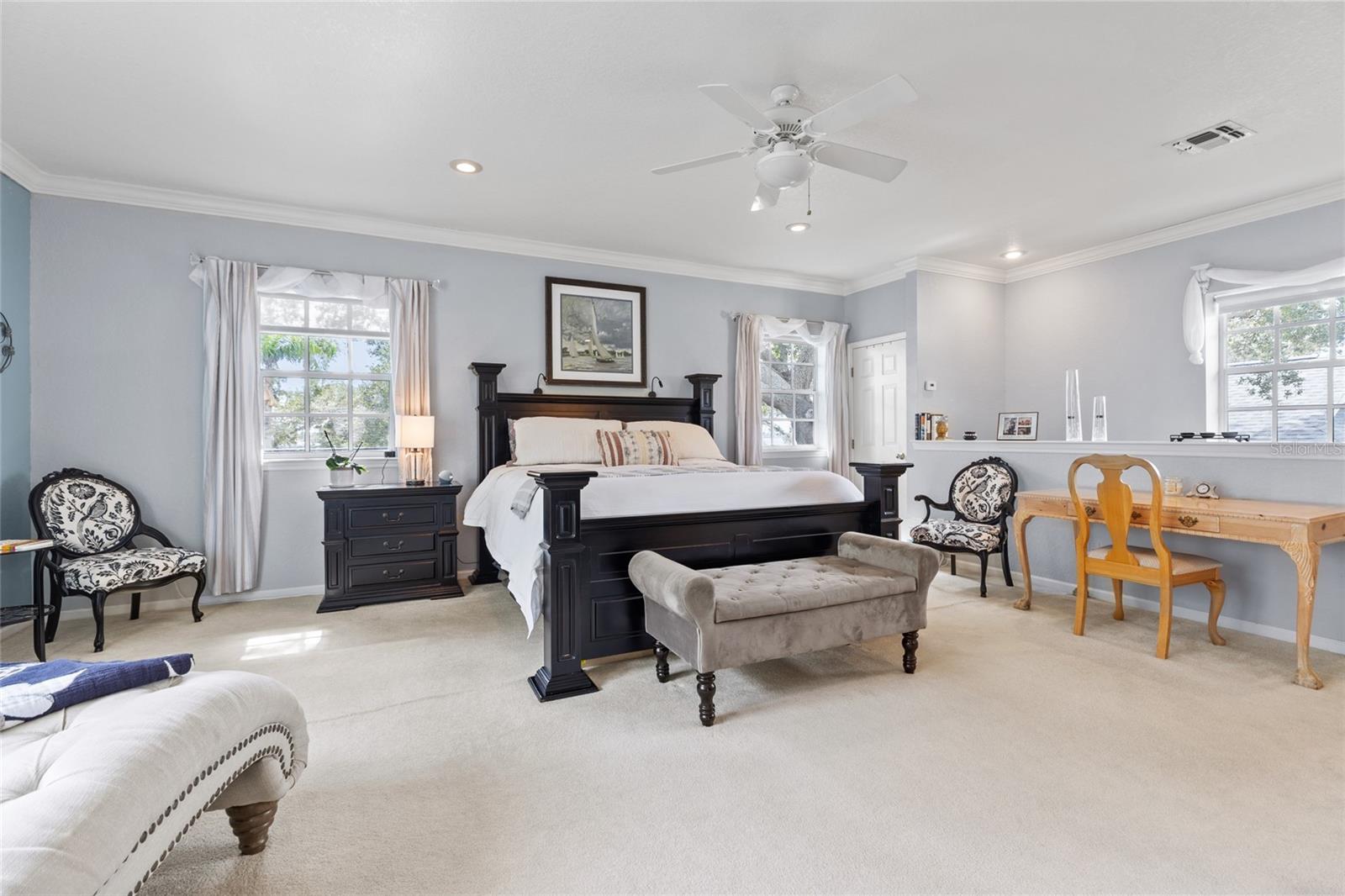 311 SUNSET DR N, ST PETERSBURG, FL — photo 40