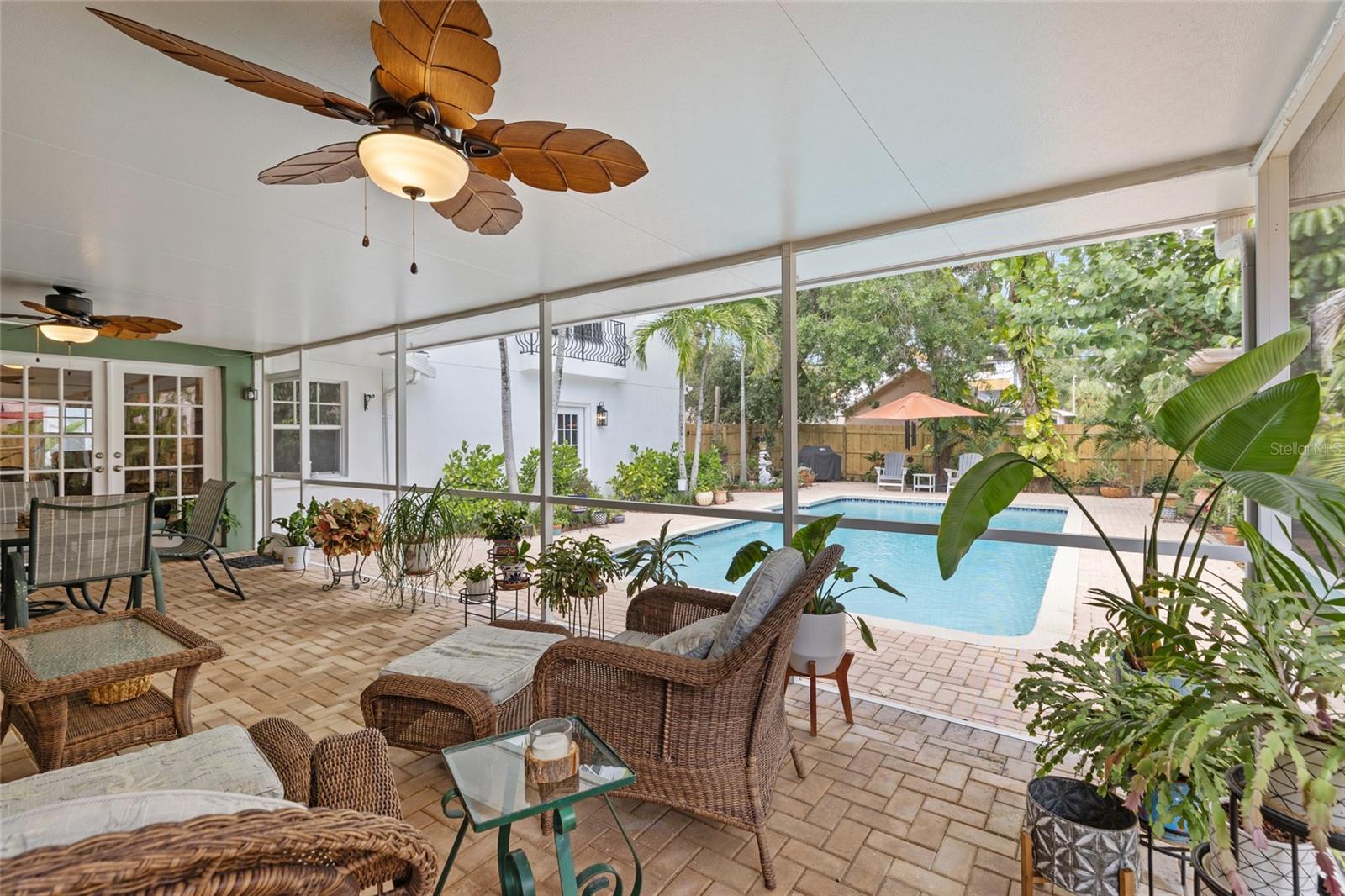 311 SUNSET DR N, ST PETERSBURG, FL — photo 46
