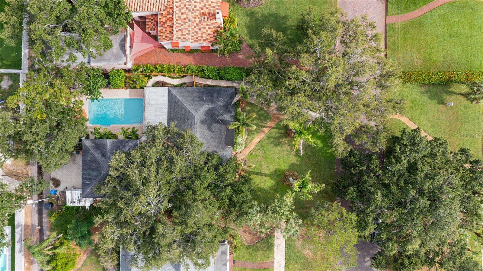 311 SUNSET DR N, ST PETERSBURG, FL — photo 57