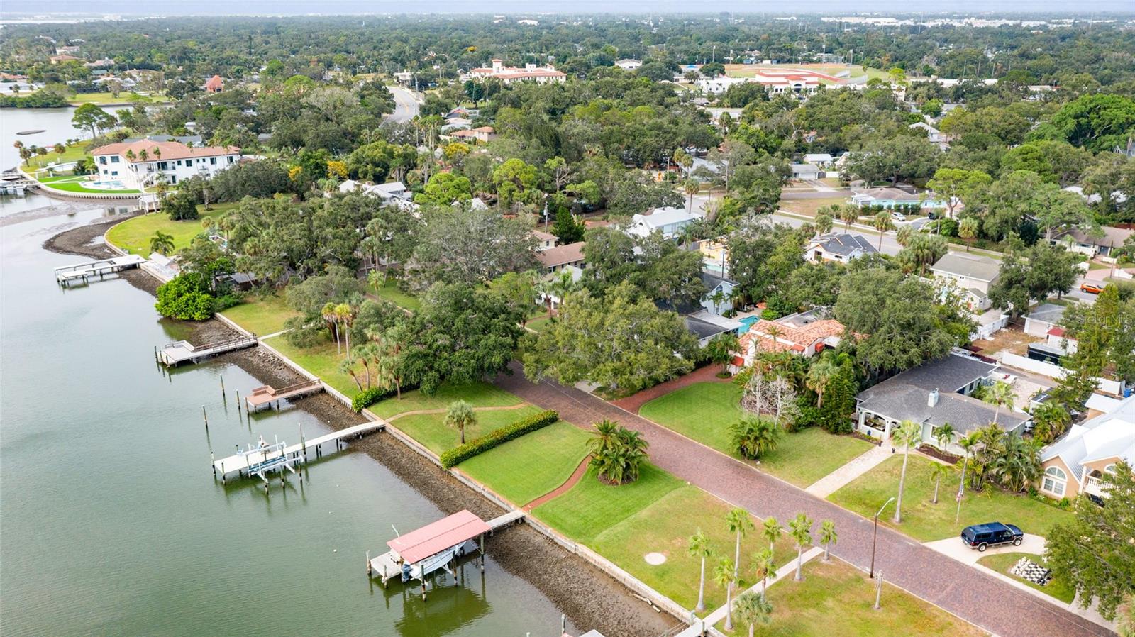 311 SUNSET DR N, ST PETERSBURG, FL — photo 61