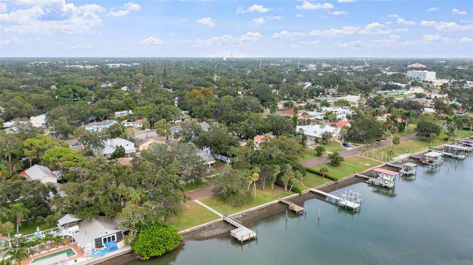 311 SUNSET DR N, ST PETERSBURG, FL — photo 62