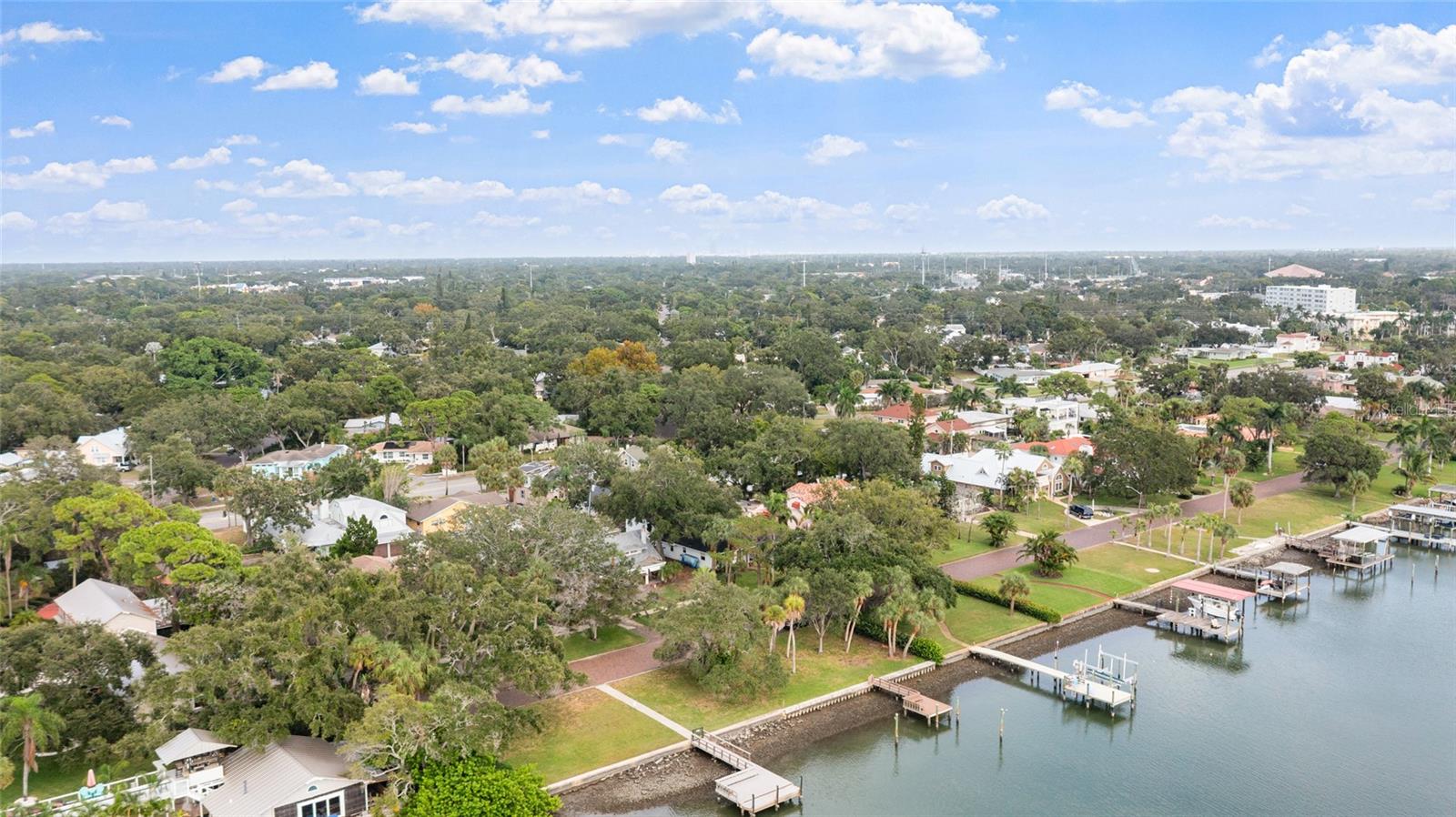 311 SUNSET DR N, ST PETERSBURG, FL — photo 63