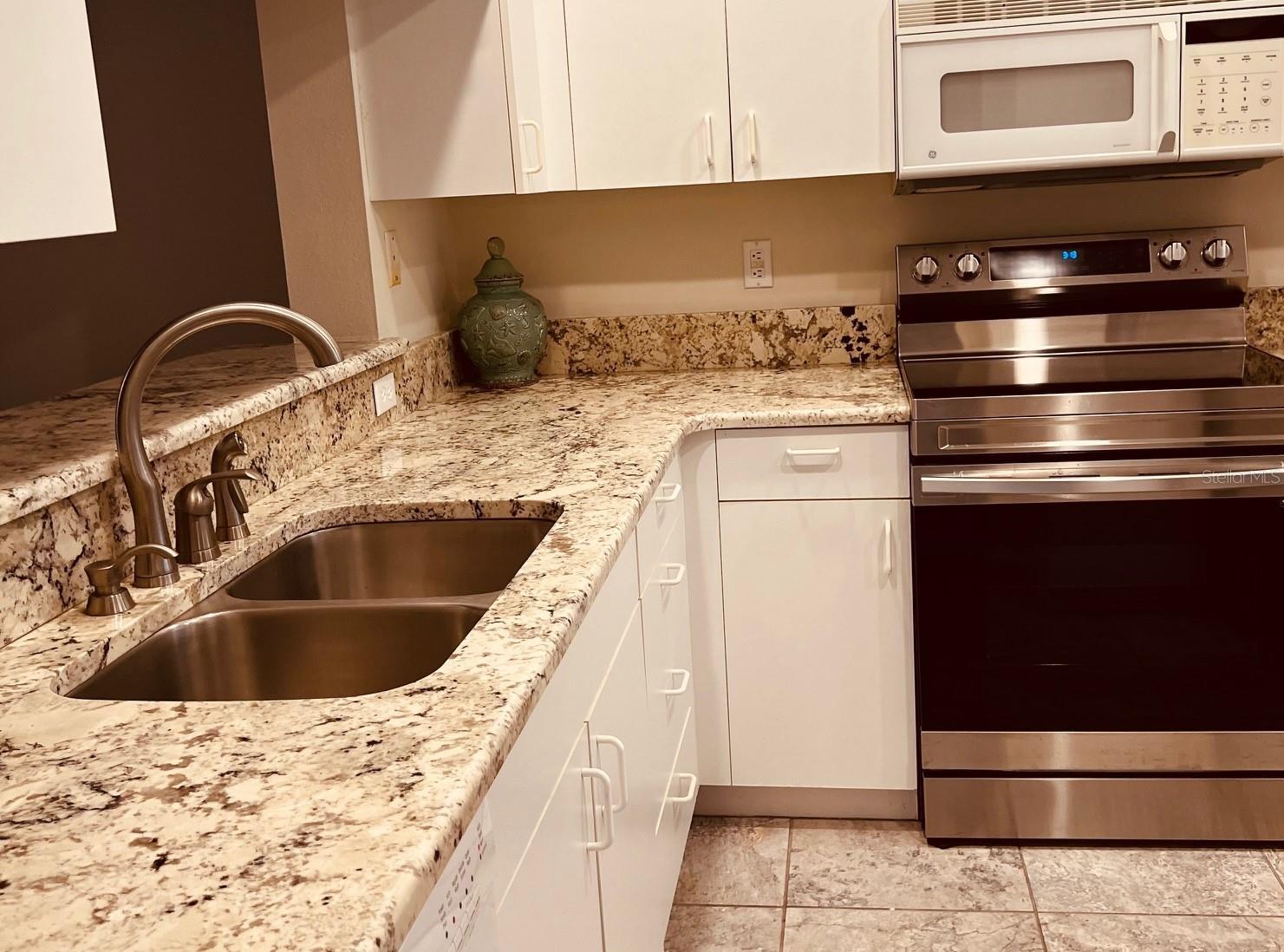 9630 CLUB SOUTH CIR #6201, SARASOTA, FL — photo 3