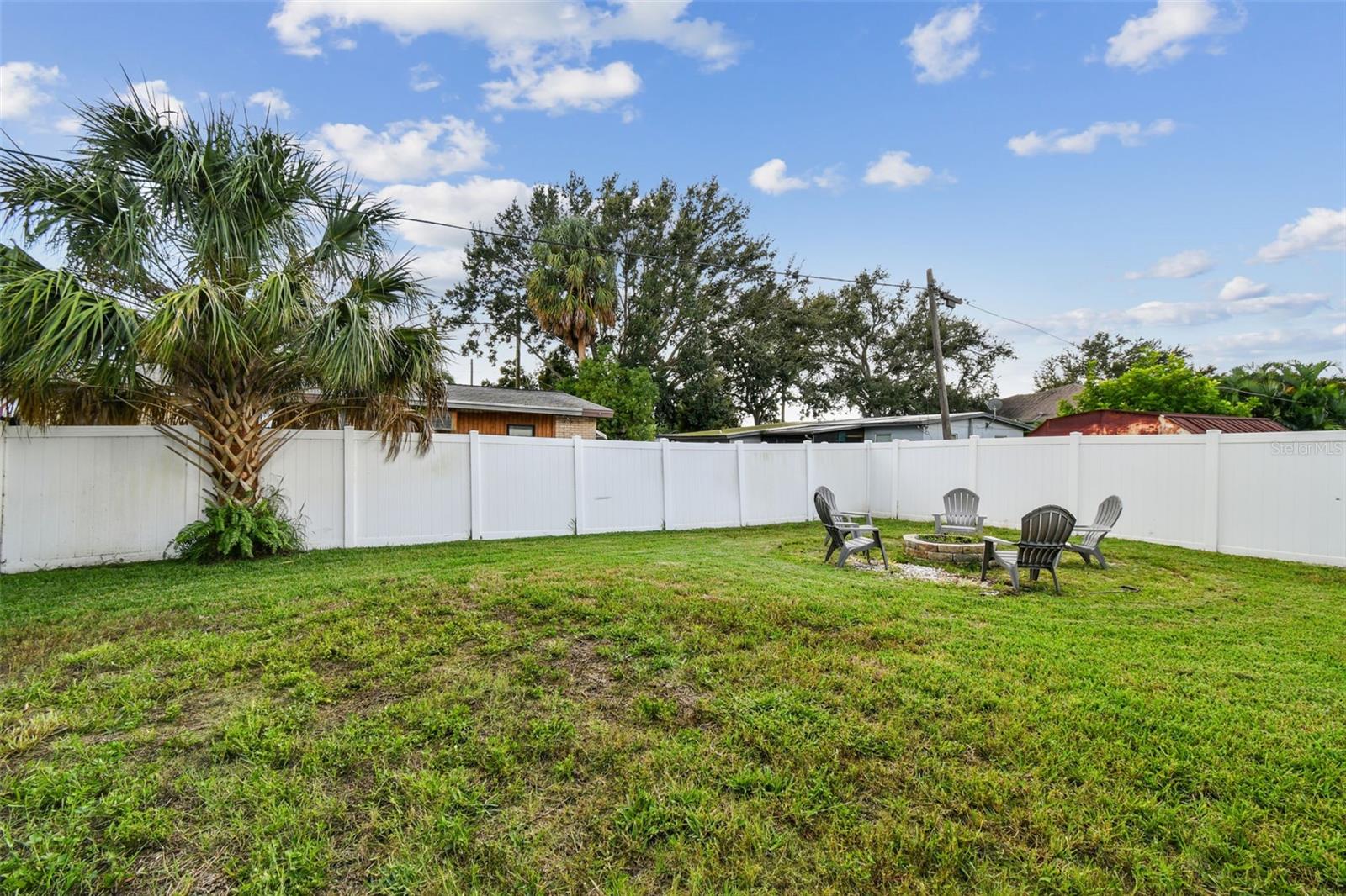 4722 W BAY AVE, TAMPA, FL — photo 3