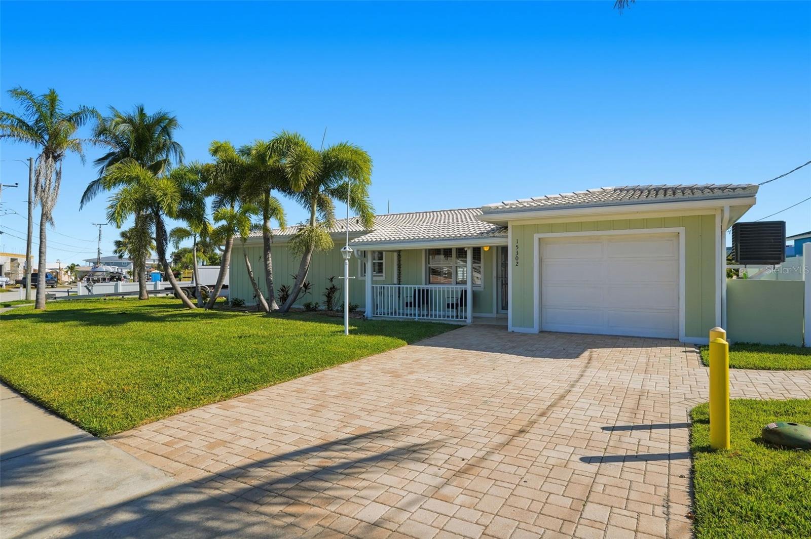 15302 HARBOR DR, MADEIRA BEACH, FL — photo 3