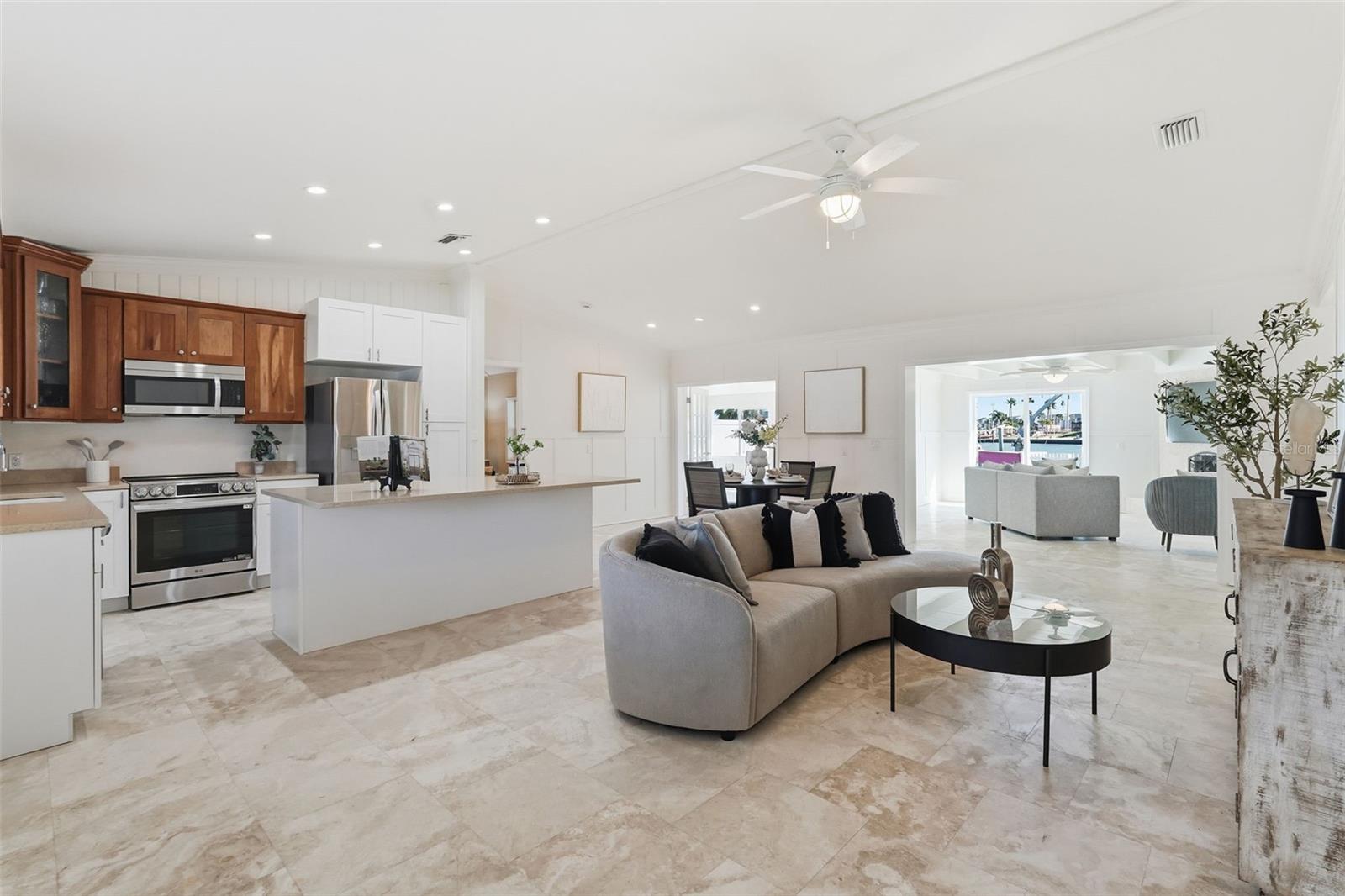 15302 HARBOR DR, MADEIRA BEACH, FL — photo 8