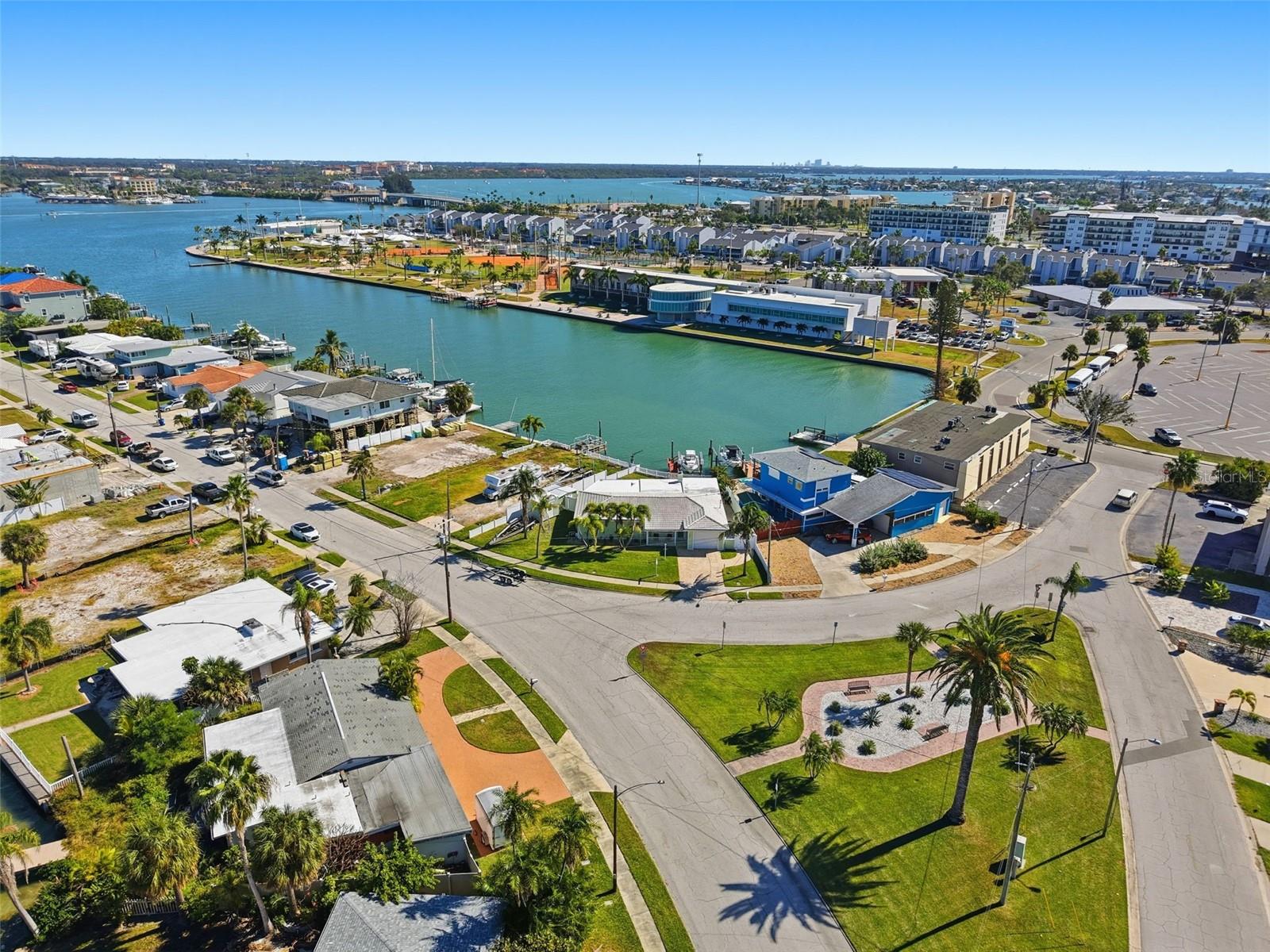 15302 HARBOR DR, MADEIRA BEACH, FL — photo 41
