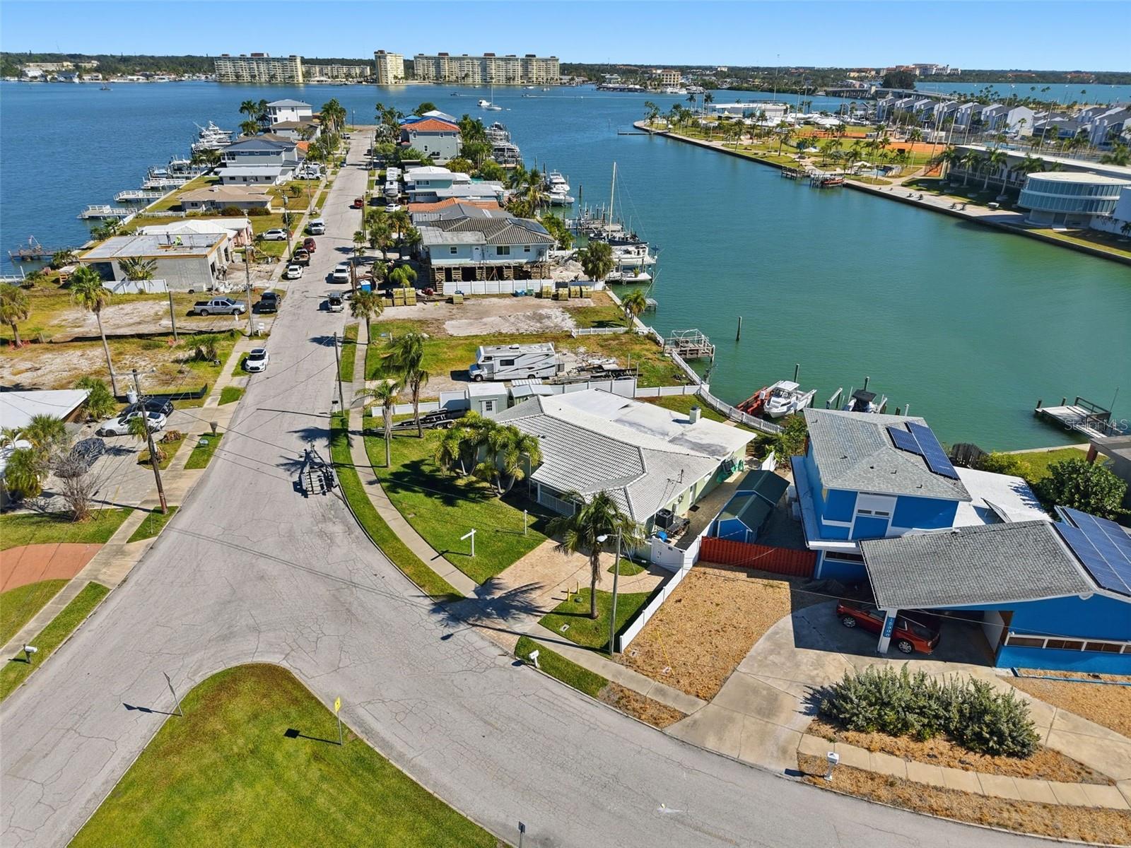 15302 HARBOR DR, MADEIRA BEACH, FL — photo 42