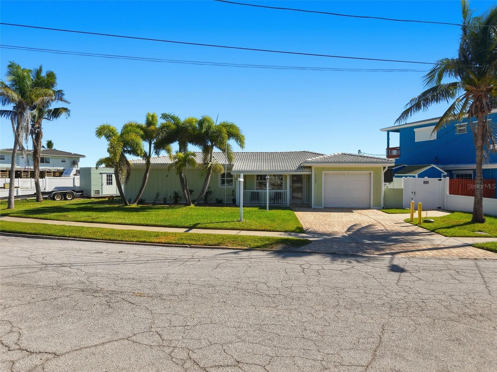 15302 HARBOR DR, MADEIRA BEACH, FL — photo 47