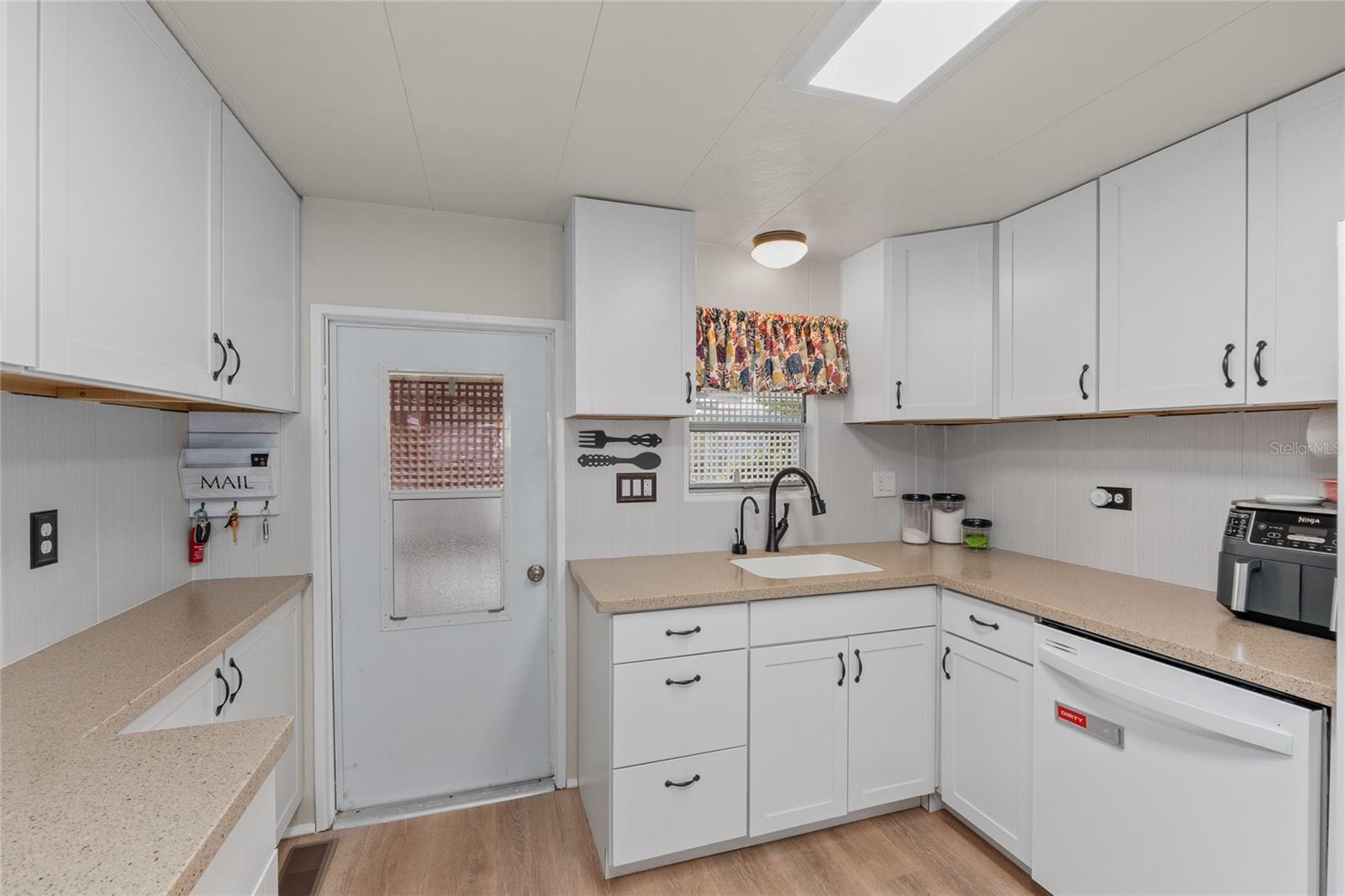 288 SALEM AVE #3, PALM HARBOR, FL — photo 37