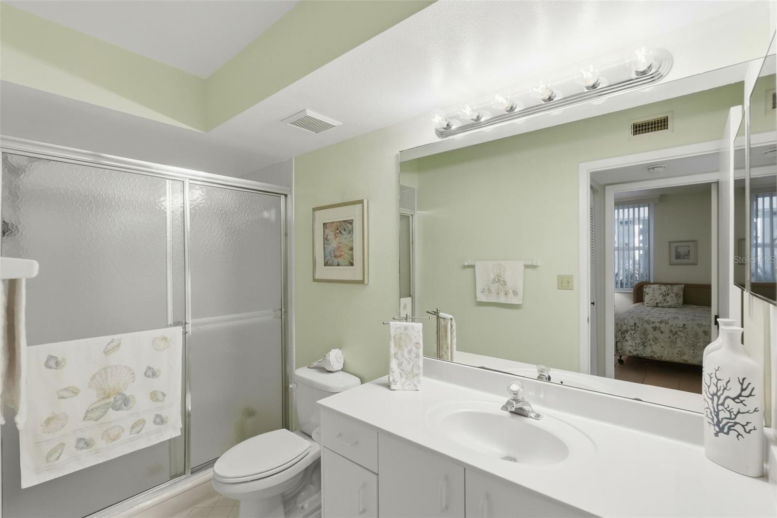 6021 BAHIA DEL MAR CIR #137, ST PETERSBURG, FL — photo 18