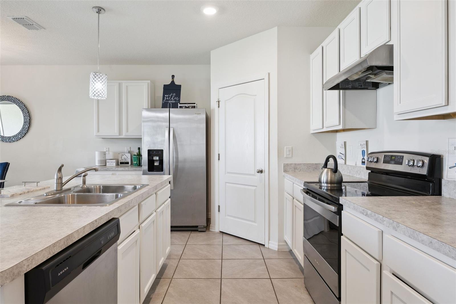 2541 GLACIER EXPRESS LN, TAVARES, FL — photo 17