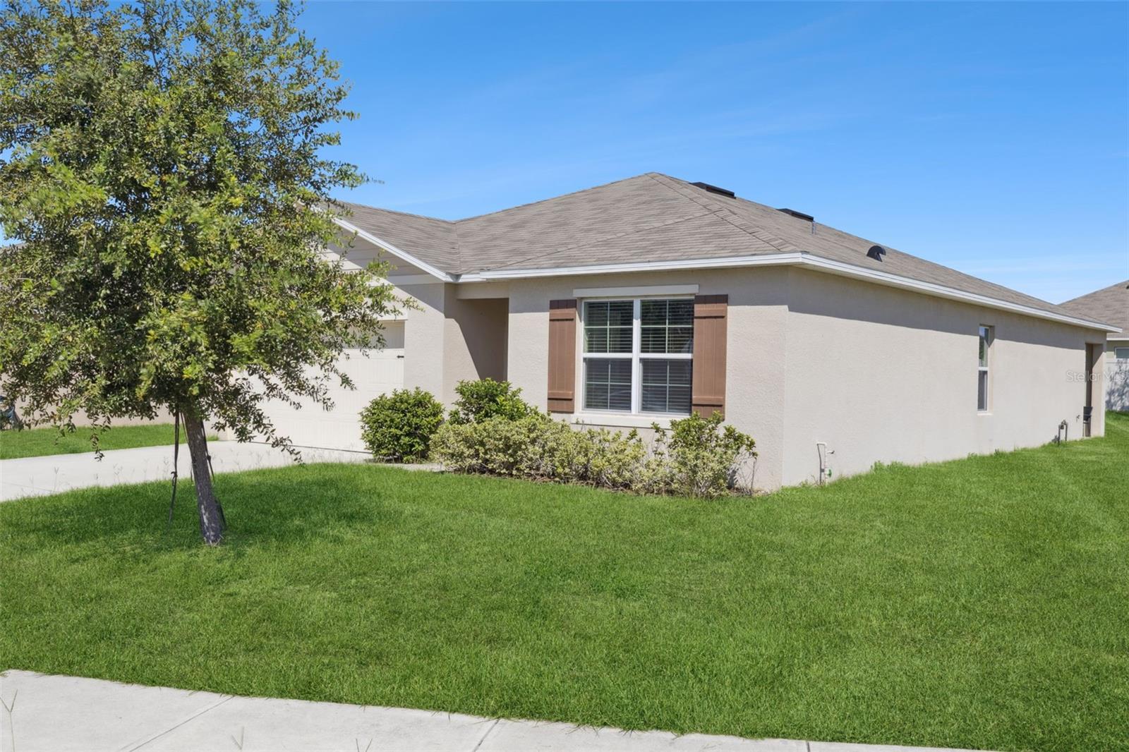 2541 GLACIER EXPRESS LN, TAVARES, FL — photo 49
