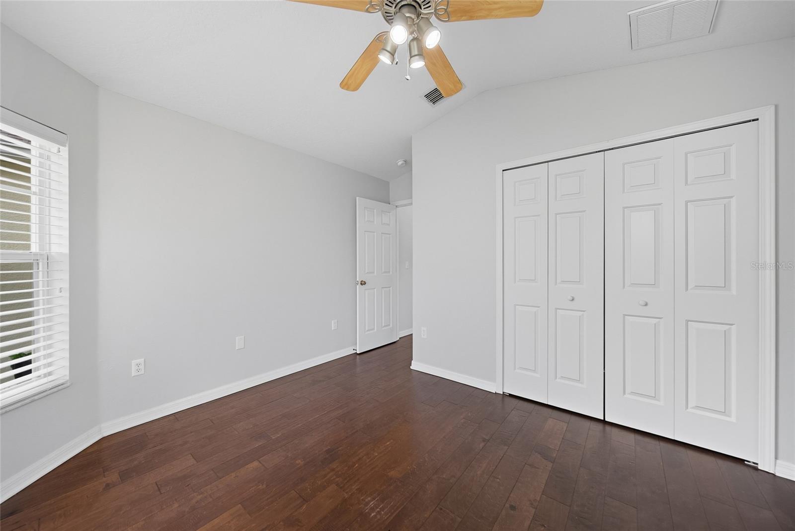 9427 ROLLING CIR, SAN ANTONIO, FL — photo 7
