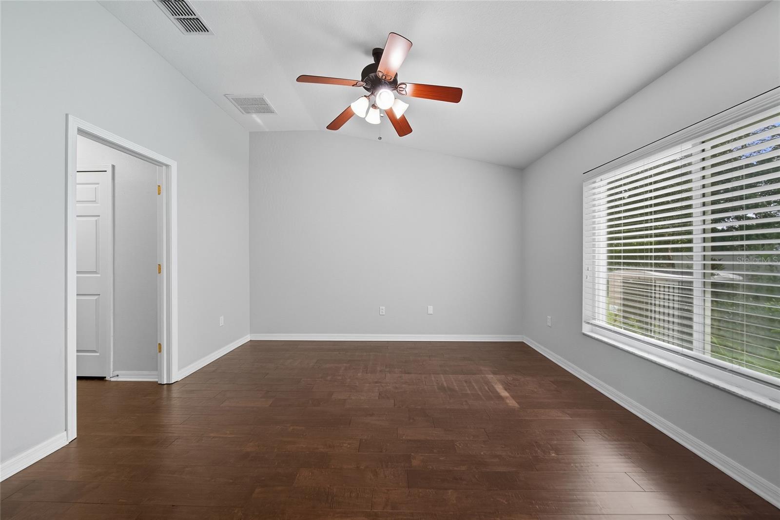 9427 ROLLING CIR, SAN ANTONIO, FL — photo 12