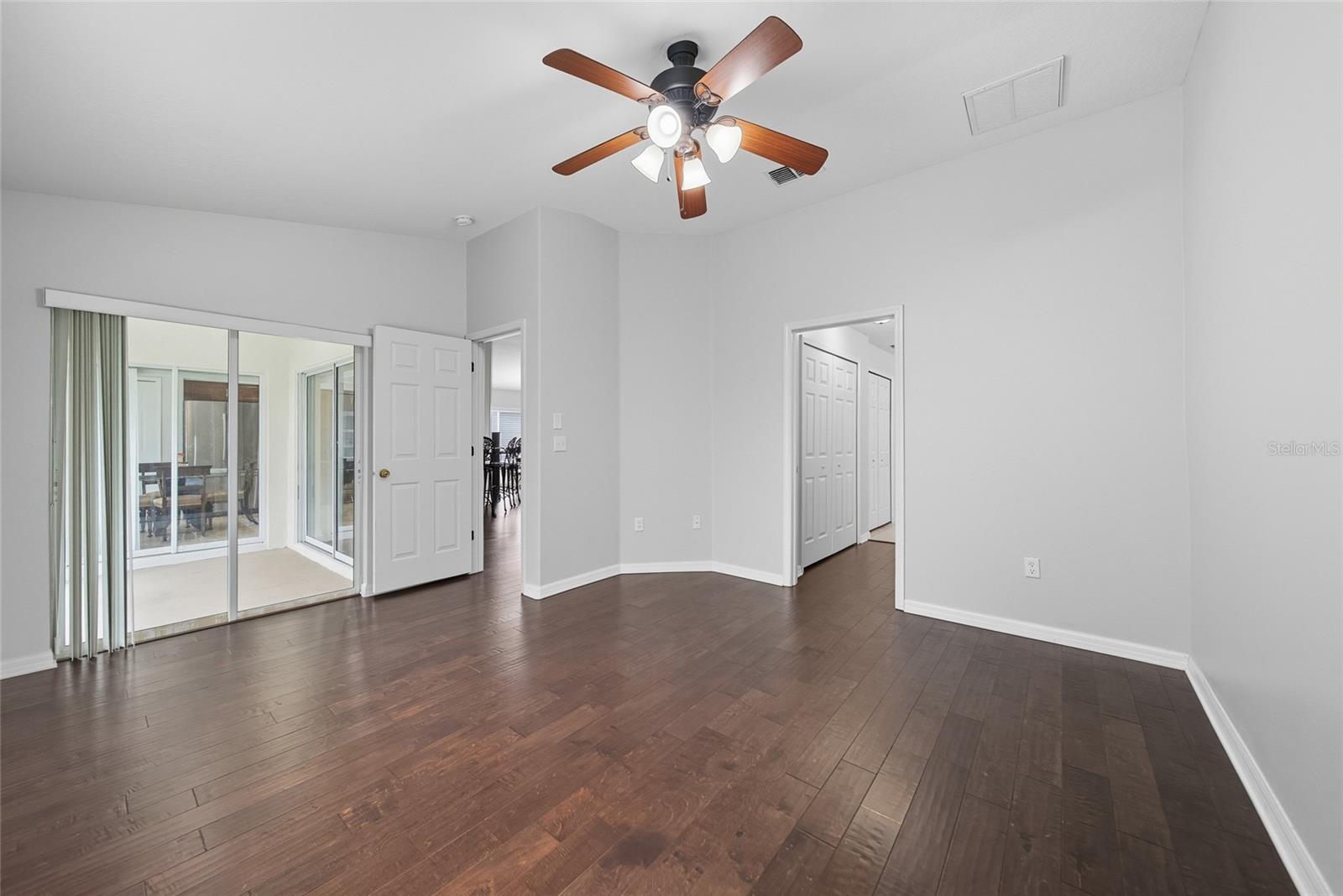 9427 ROLLING CIR, SAN ANTONIO, FL — photo 13