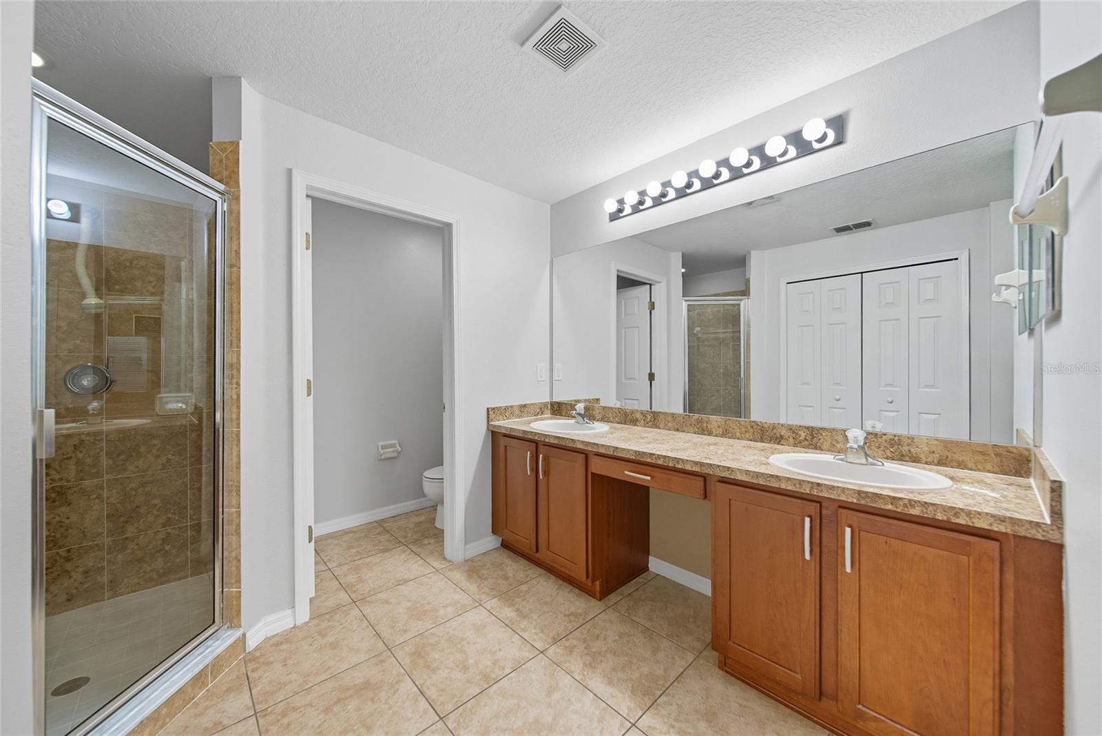 9427 ROLLING CIR, SAN ANTONIO, FL — photo 15