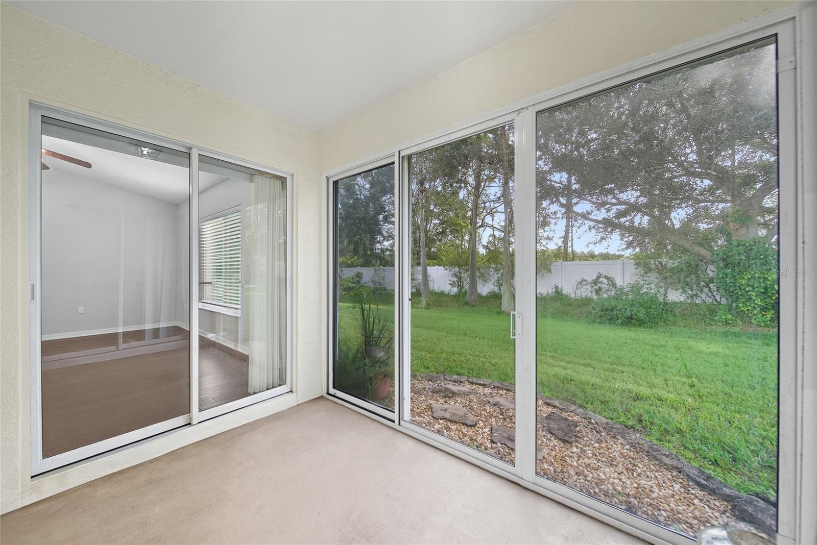9427 ROLLING CIR, SAN ANTONIO, FL — photo 16