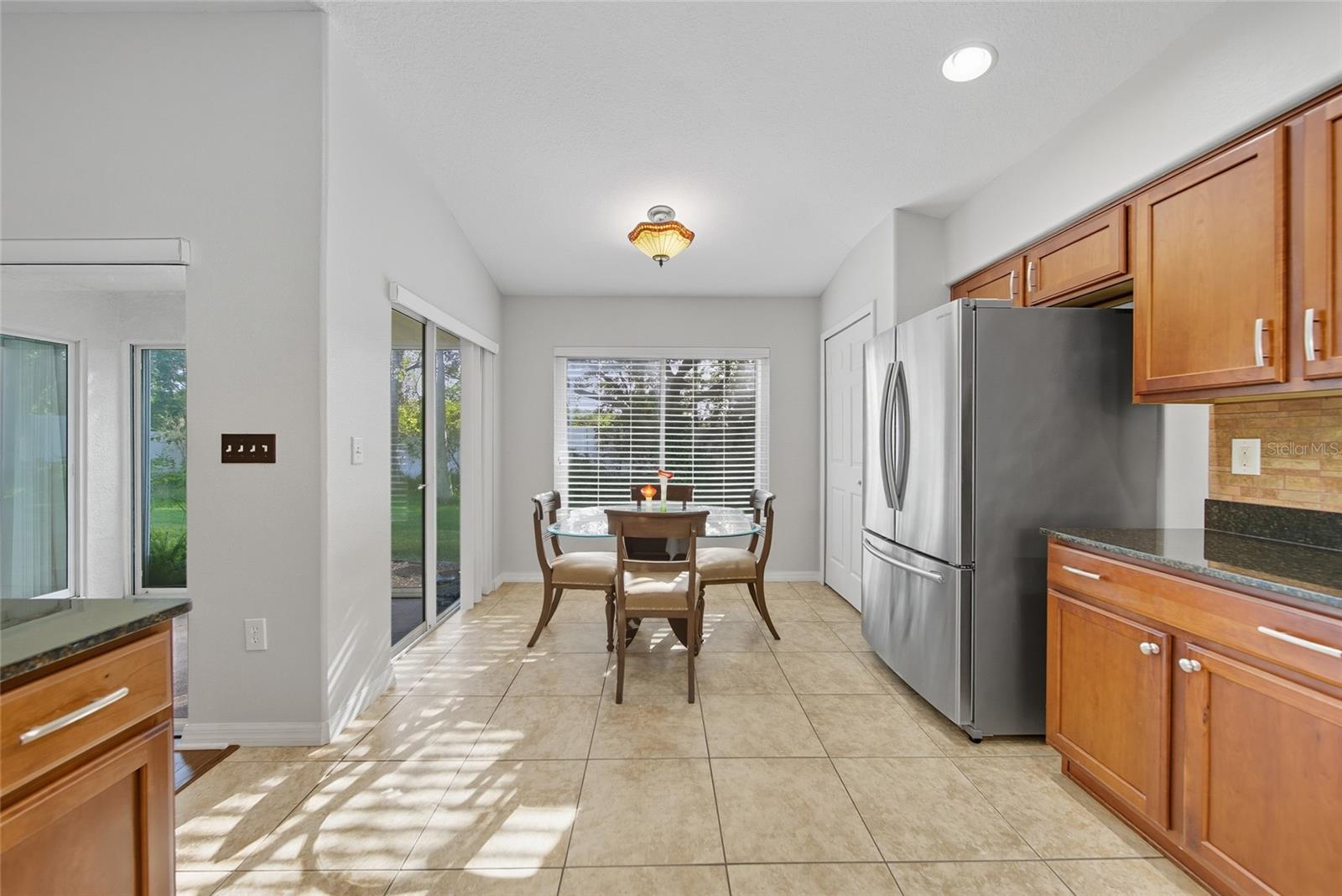 9427 ROLLING CIR, SAN ANTONIO, FL — photo 18