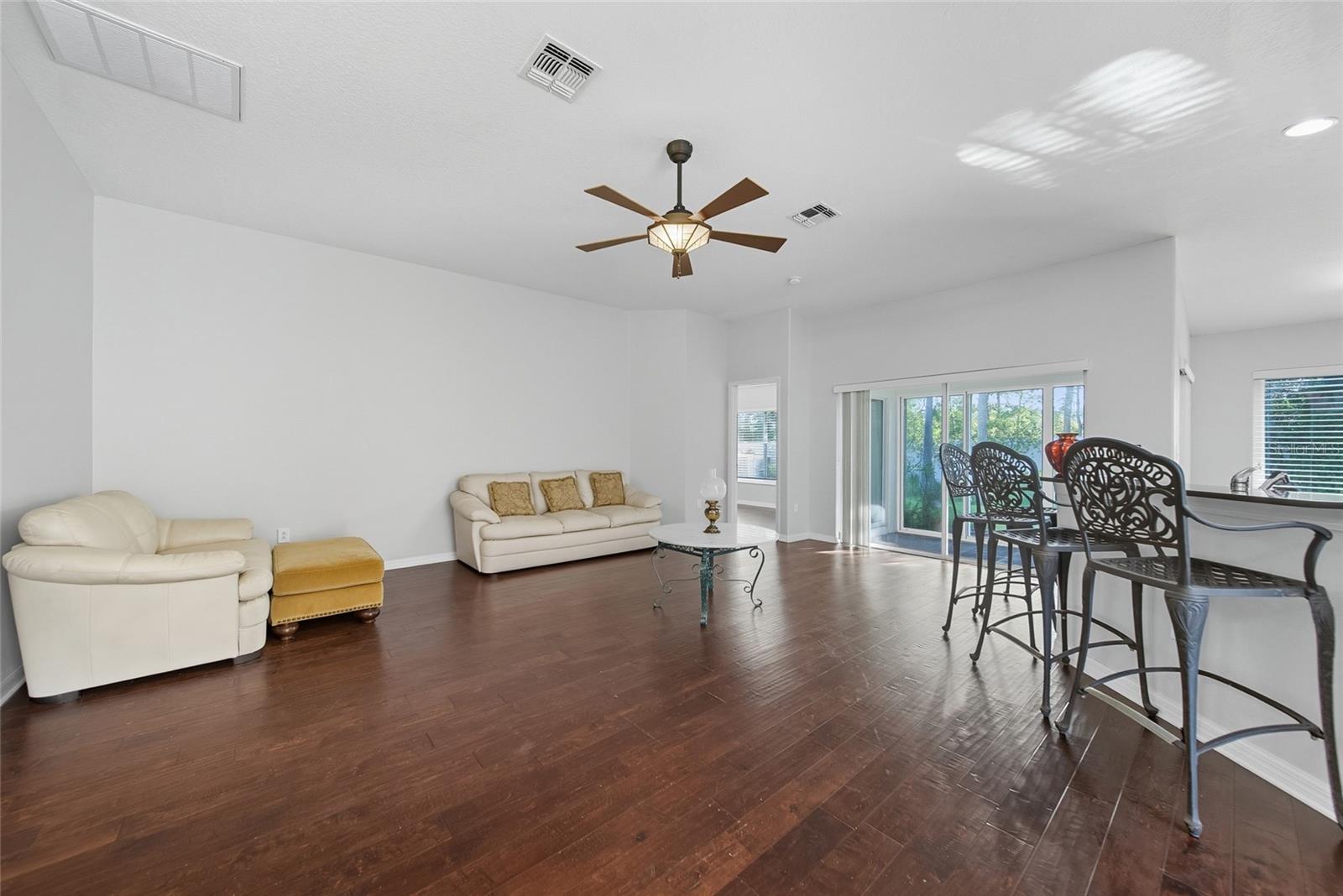 9427 ROLLING CIR, SAN ANTONIO, FL — photo 23