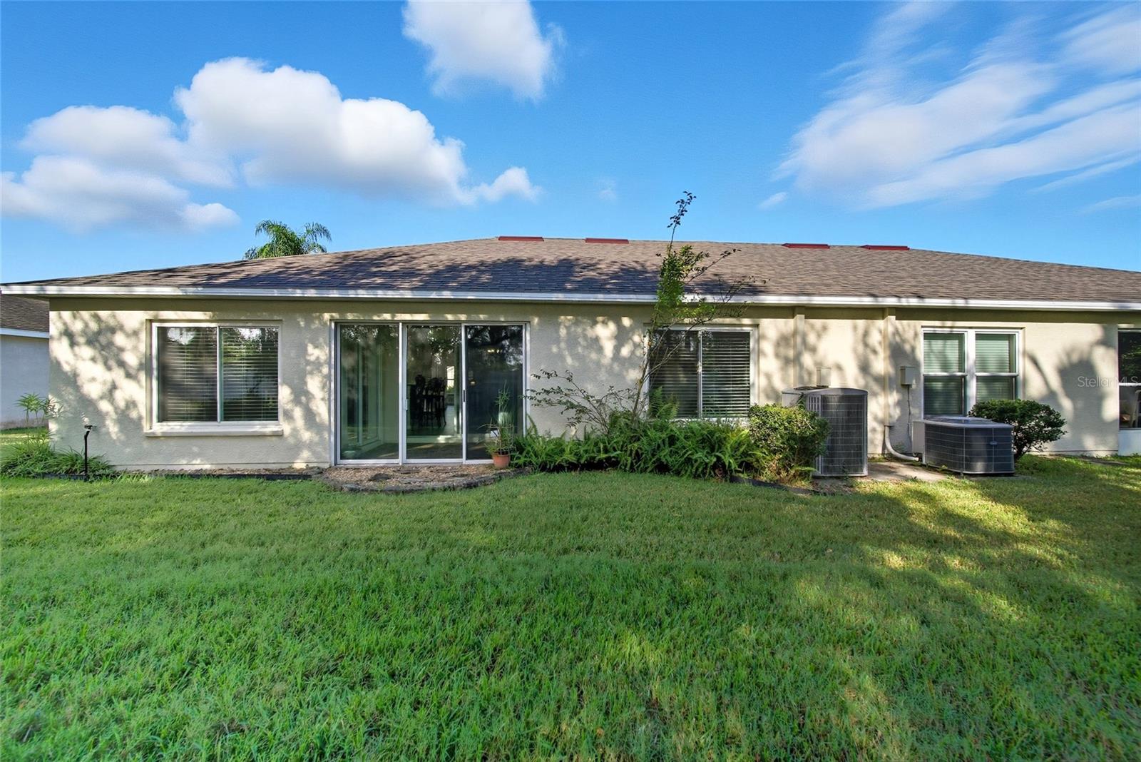 9427 ROLLING CIR, SAN ANTONIO, FL — photo 24
