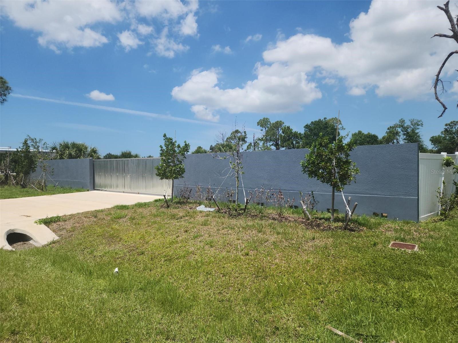 7401 SAWYER CIR, PORT CHARLOTTE, FL